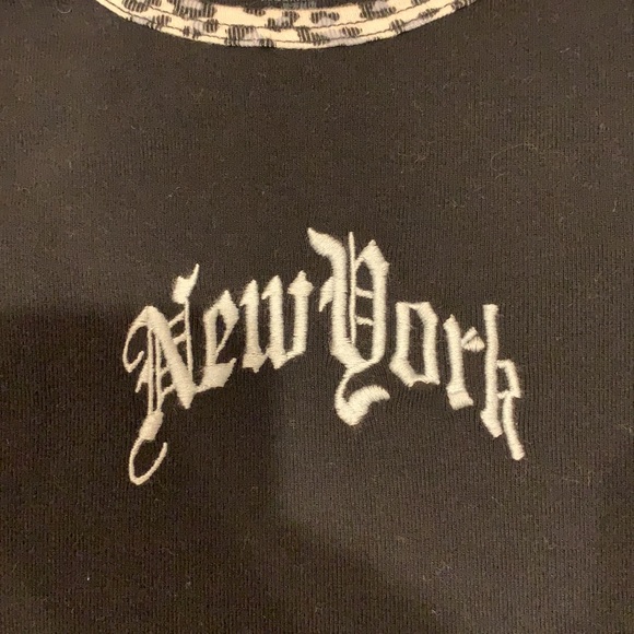 Brandy Melville John Galt New York Top - Picture 2 of 6